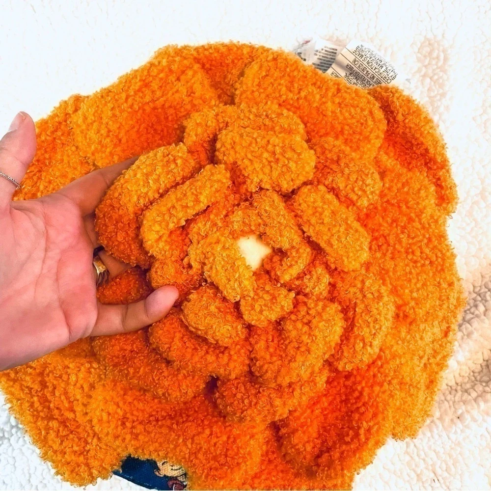 🌼 NWT Disney Parks Pixar COCO Marigold Petals Throw Pillow – Orange & Blue 🌼